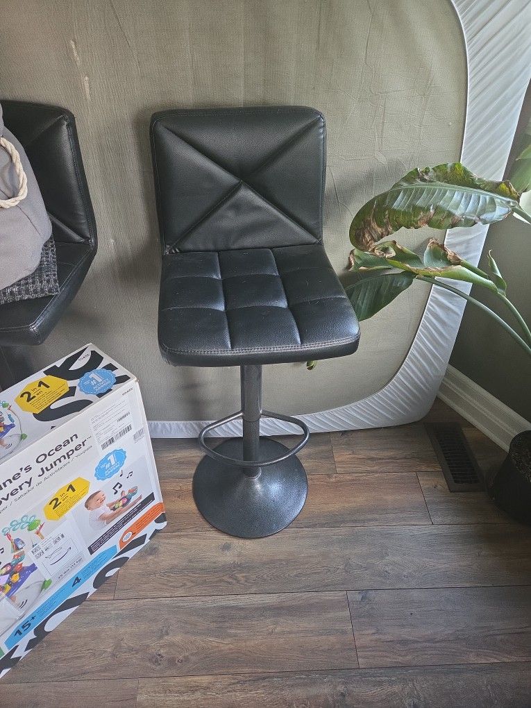 Free Bar Stools
