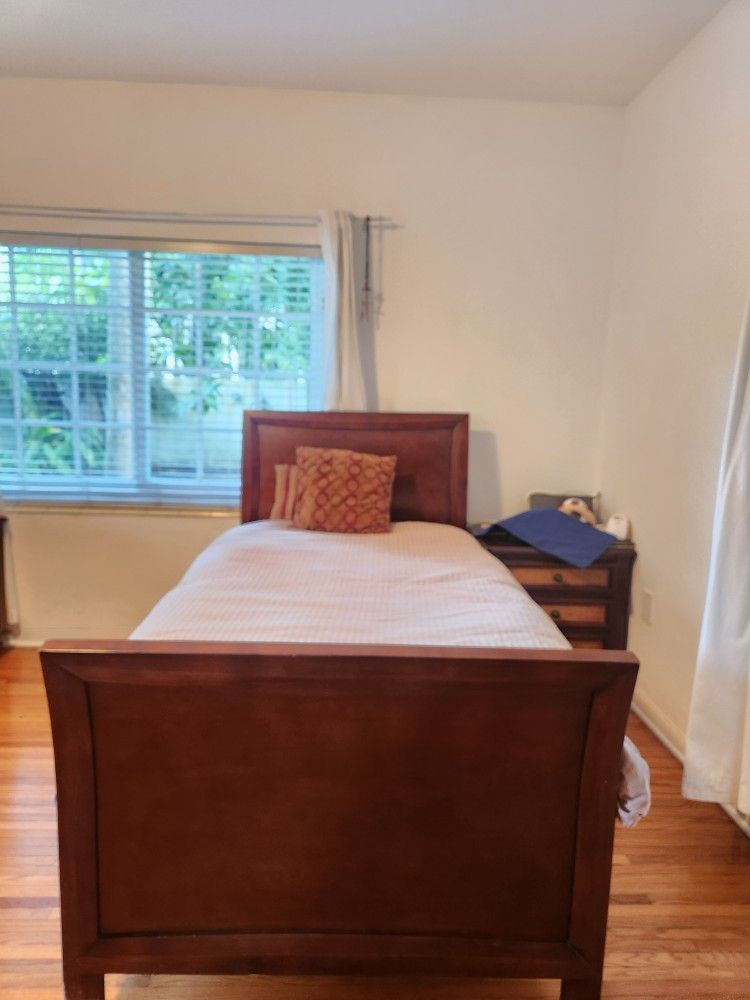 Cama TWIN de Madera con Colchón INCLUIDO