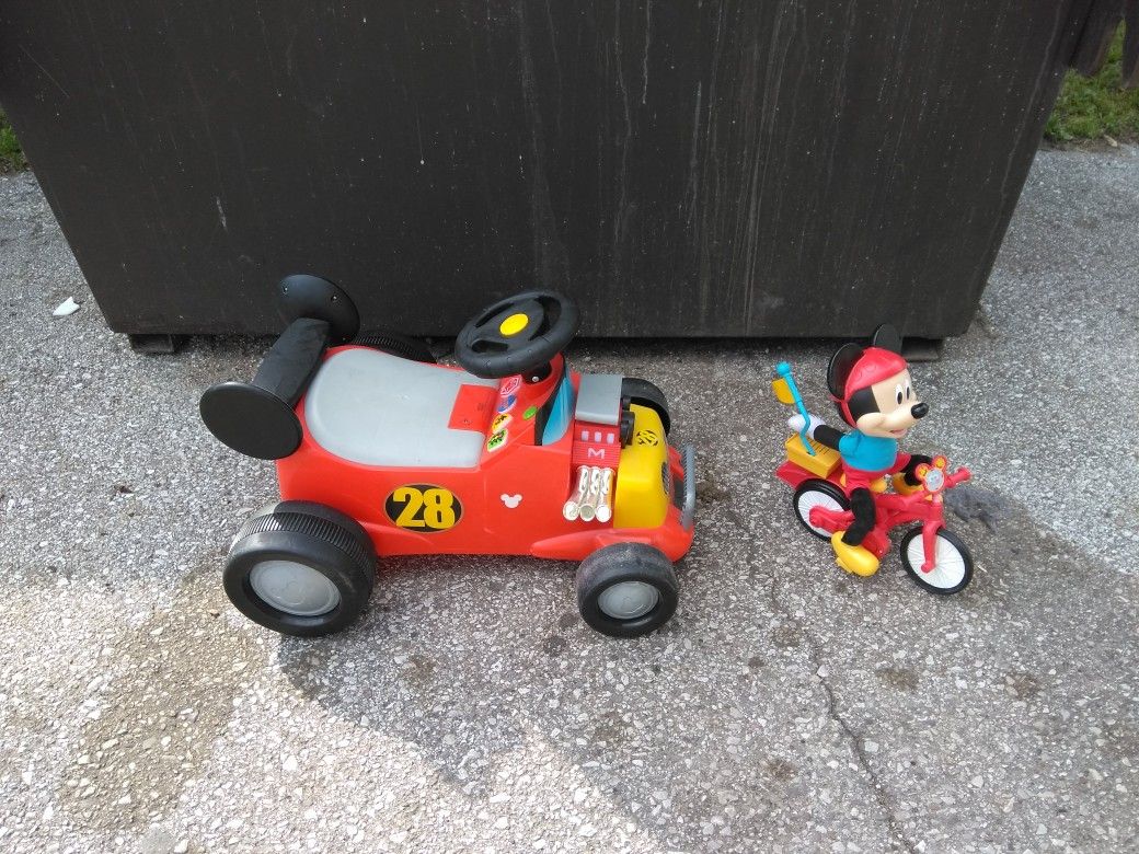 MICKEY MOUSE ROADSTER AND ELECTRIC TOY. READ DETAILS