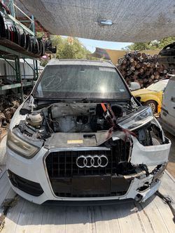 Parts only! PARTING OUT 2015 AUDI Q3
