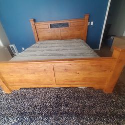 Cali King Bed And Dresser 