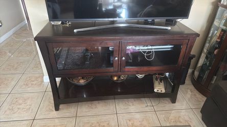 Tv stand
