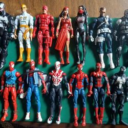 Marvel Legends Spiderman, Daredevil Lot
