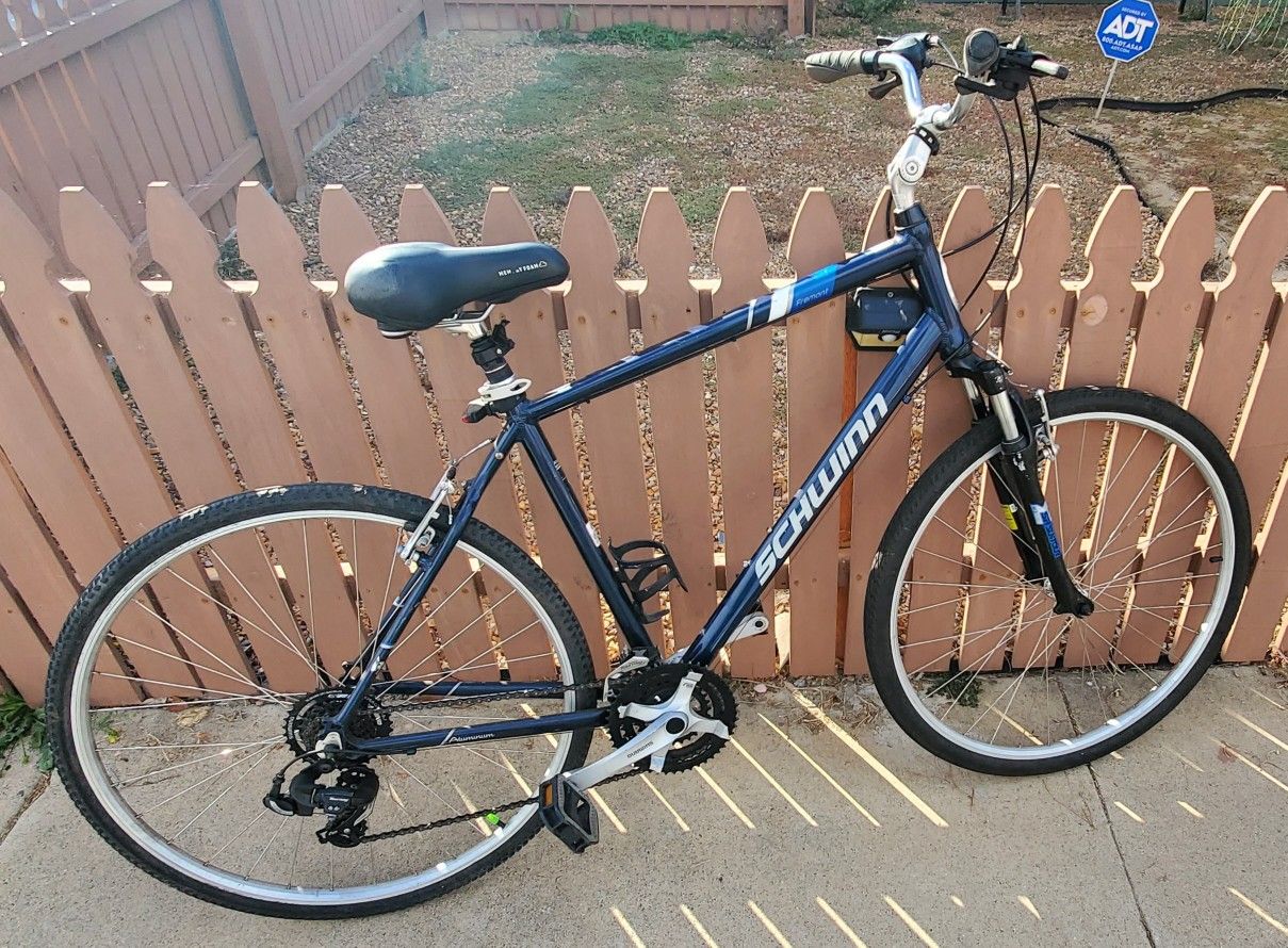 Schwinn Signature Men's Fremont Hybrid Bike