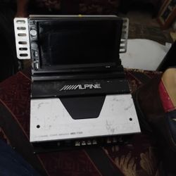 Hi Definition 7in Hd Bluetooth Car Stereo With 800 Wt Alpine 2 Channel Amplifier 