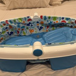 Summer Infant Foldaway Baby Bath   16” X 14”. 