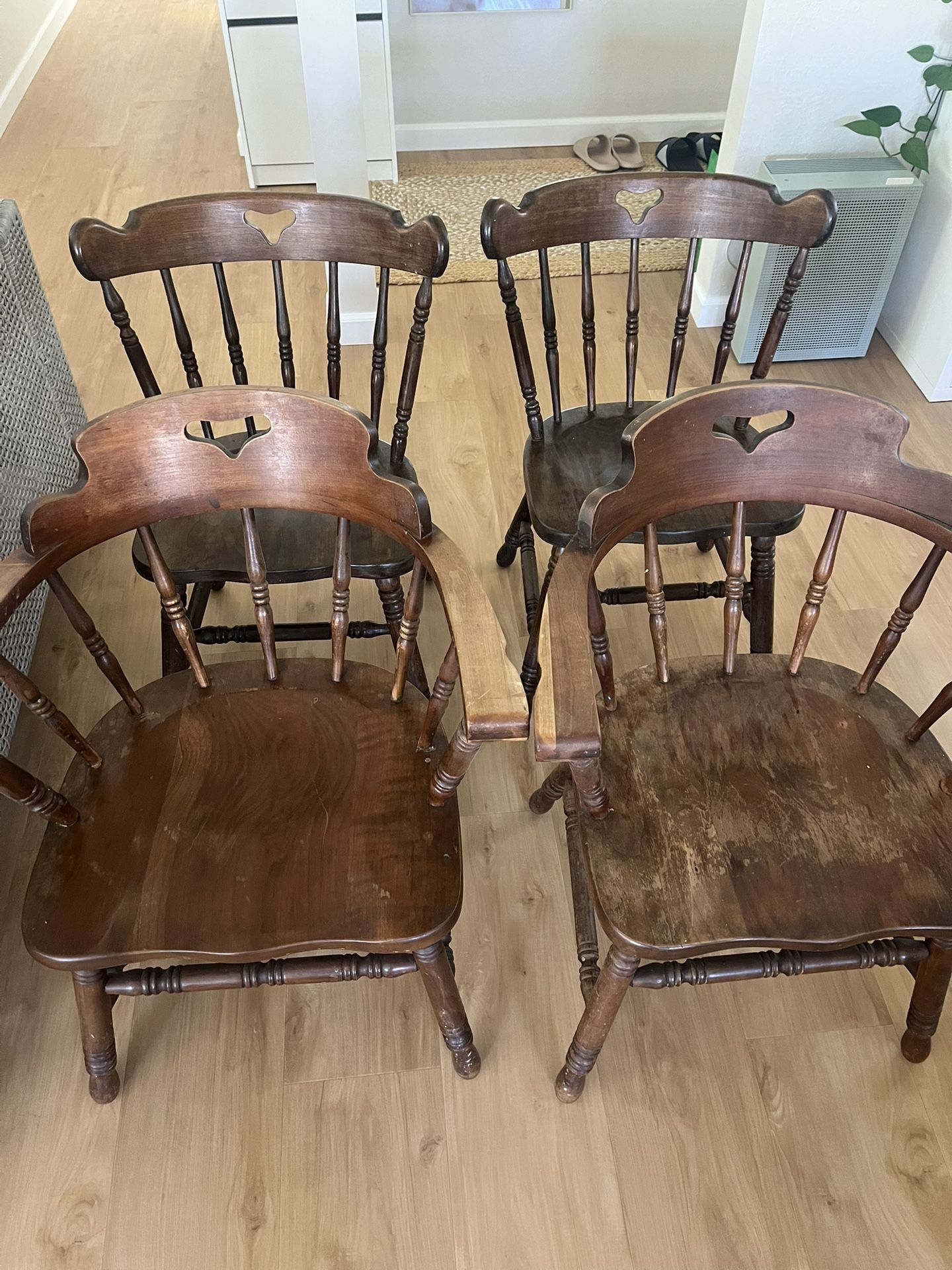4 Dining Chairs