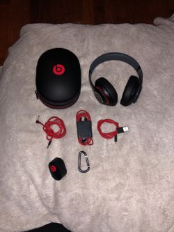 BEATS BY- DRE STUDIO 2.0 BLACK OVER-THE EAR HEADPHONES