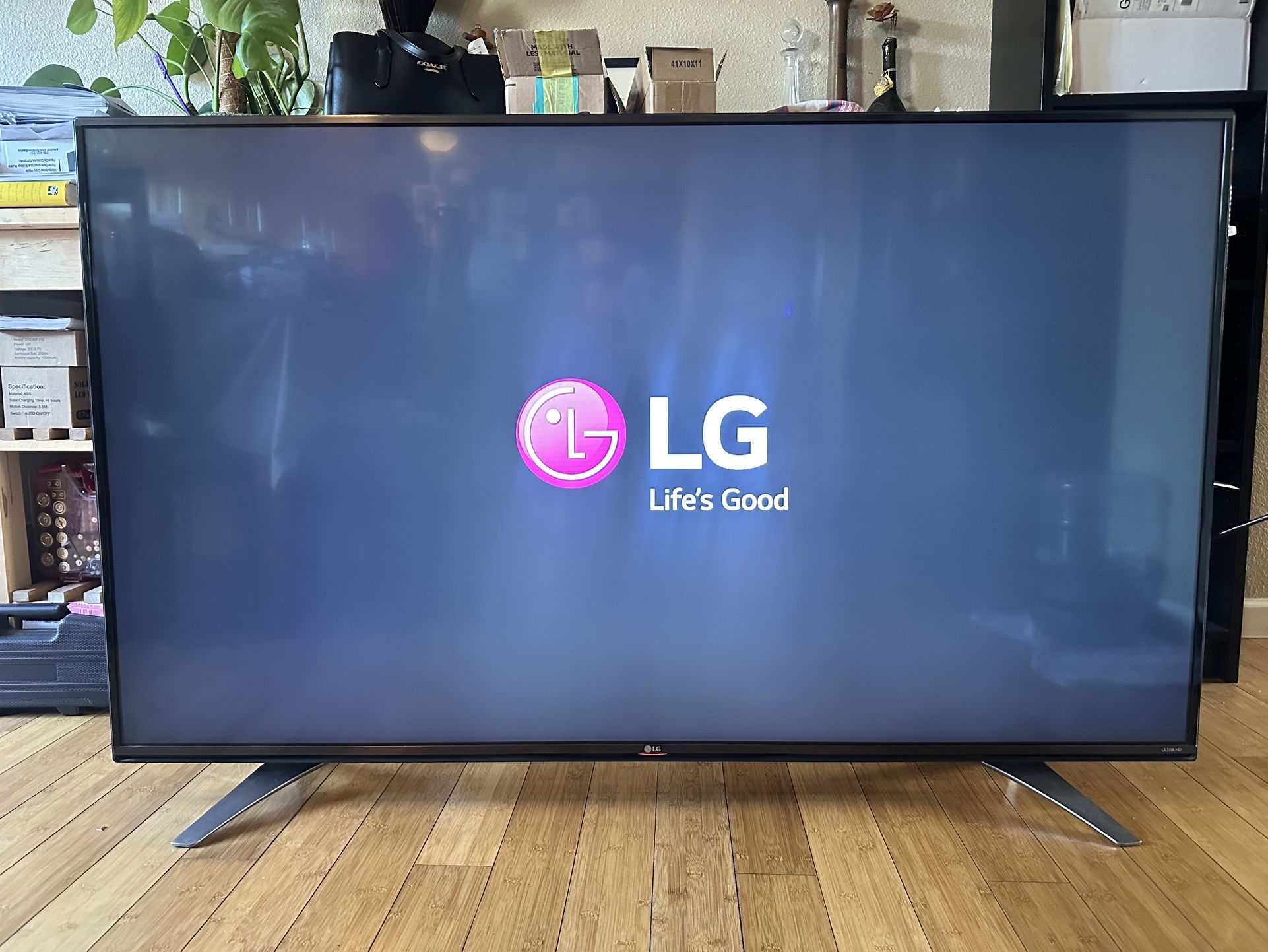 📺 LG 65” 4K UHD Smart TV – Excellent Condition! (Model 65UF7690)