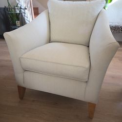 Ethan Allen Gibson Chair In Great Condition 