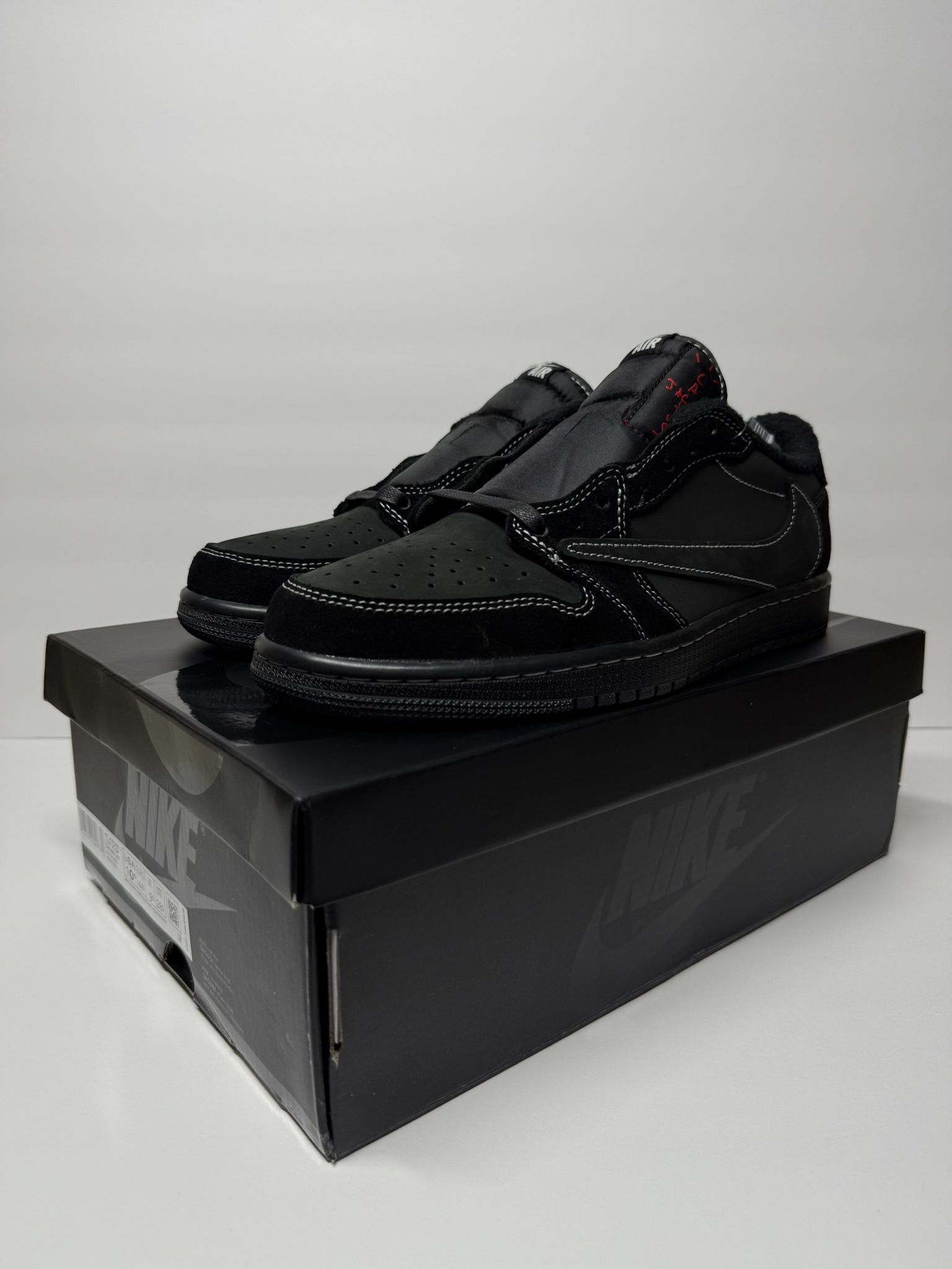 Jordan 1 Low Travis Scott