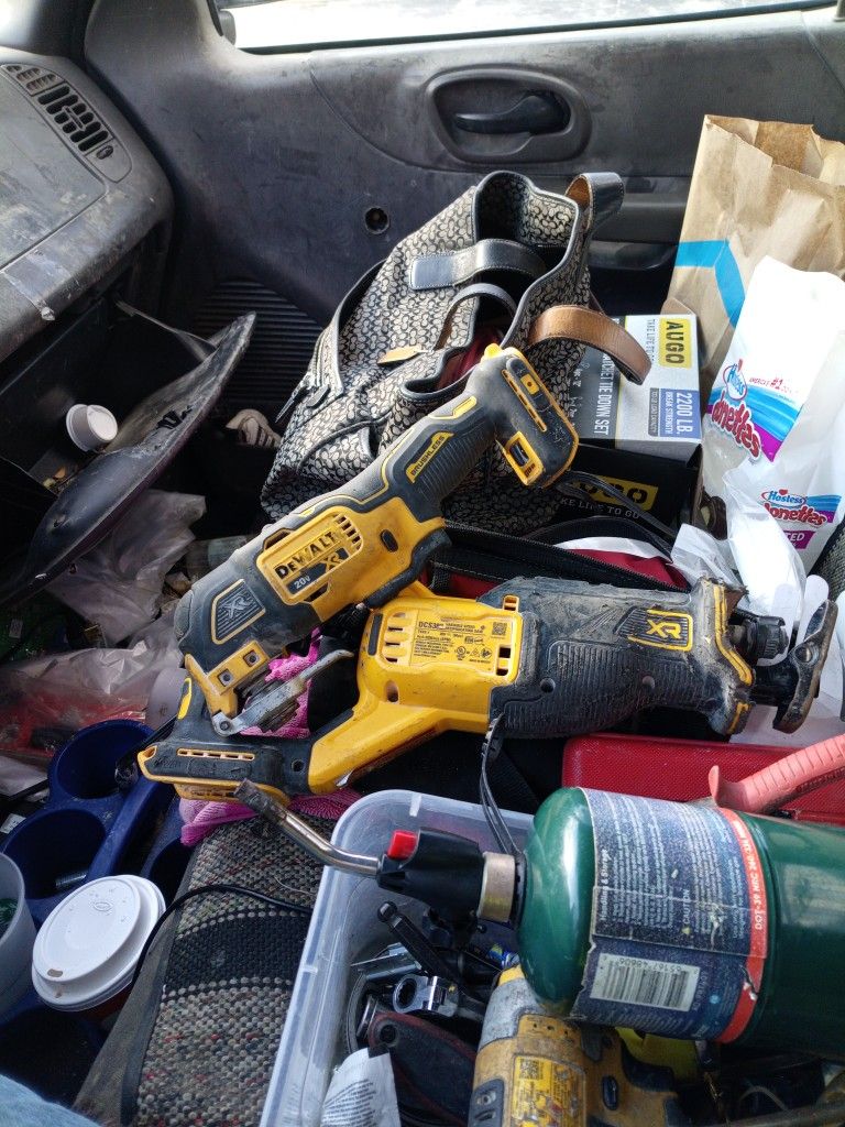 DeWalt Multi Tool With Battery And Charger
