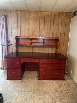 Desk with shelves