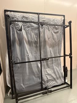 Casper Queen Mattress + Metal Platform Bed Frame — Good Condition