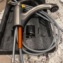 Kitchen And Bathroom Faucet 