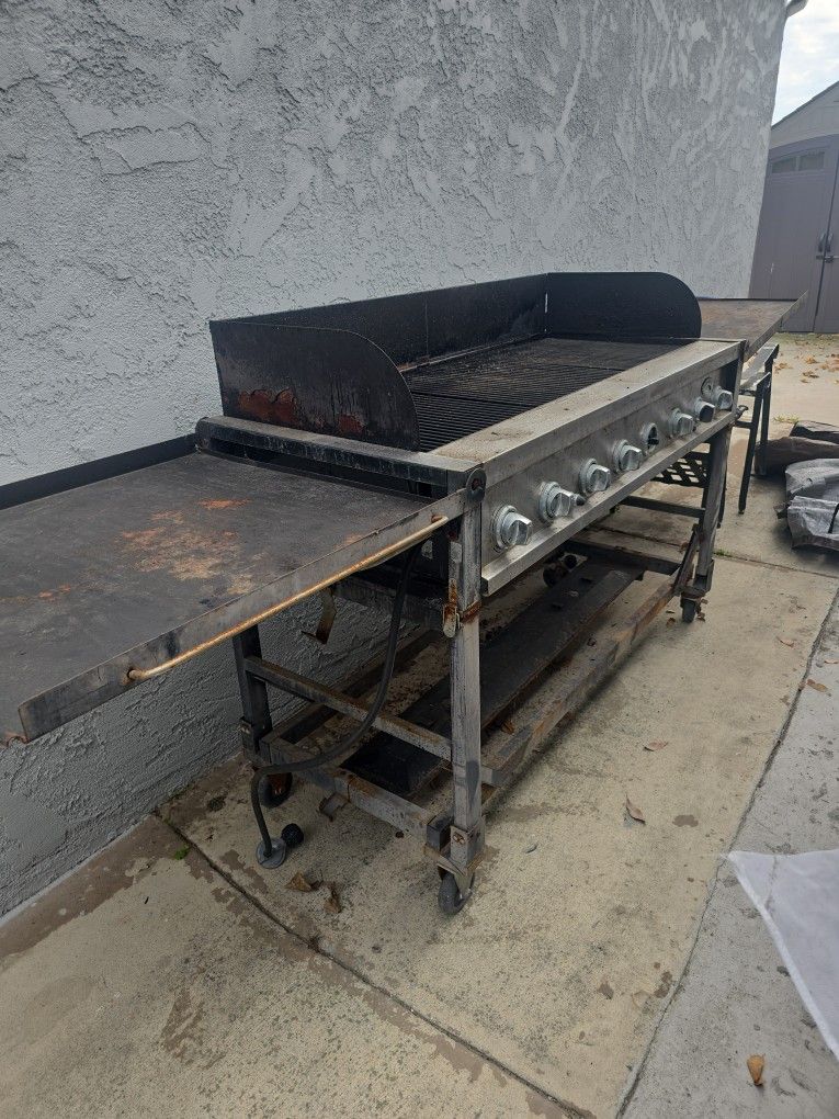 8 Burner Grill