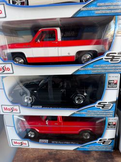Toy cars 35$ each 1/18