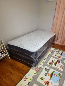 NEW TWIN-SIZE MATTRESS AND BOX SPRING π€