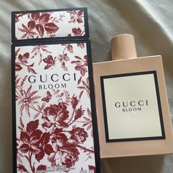 Gucci bloom perfume