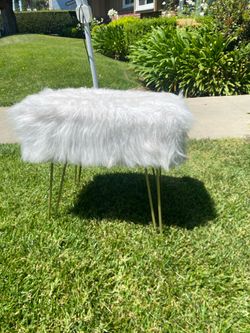 Fluffy stool