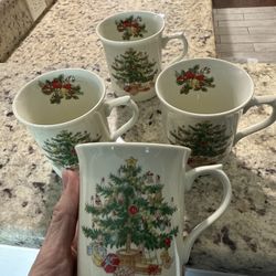 🎁 Spode “Christmas Tree” Holiday Mugs – Set of 4 – Classic Holiday China