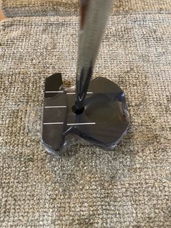 BRAND NEW KASMAX 34” RH ZERO TORQUE GOLF PUTTER WITH HEADCOVER (SIMILAR TO A LAB)