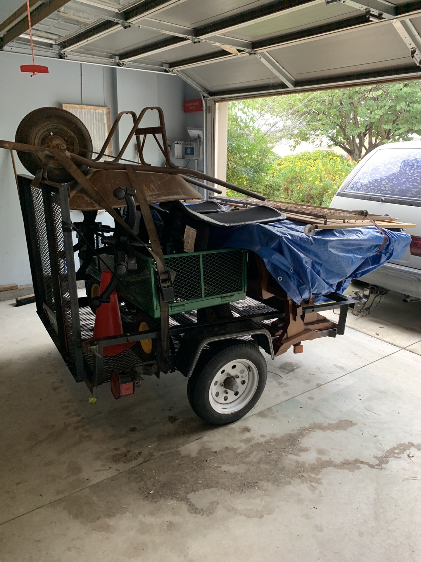 Carry on Utility trailer 4 x 6 light weight for Sale in San Bernardino