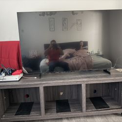 65” NEW Samsung Smart Tv / Tv Stand