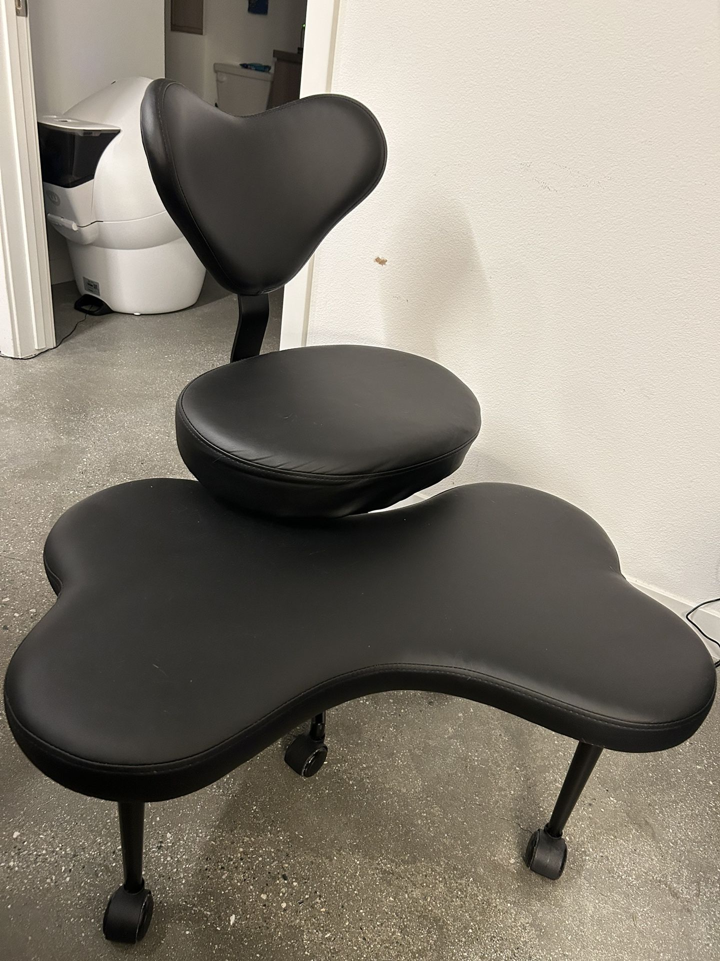 Ergonomic Cross Legged Chair, 360° Swivel Meditation Chair with Wheels