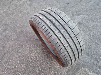 19" pirelli pzero tire