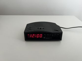 Vintage GE Digital Alarm Clock AM/FM Radio Model No. 7-4813A