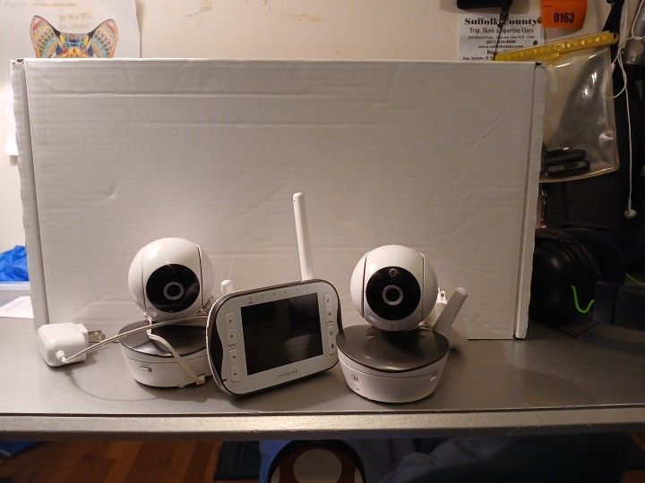 Motorola Baby Monitor With 2 Cameras