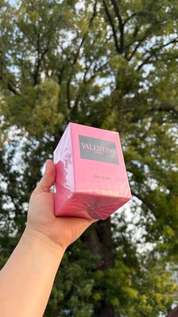 Valentino Donna Born in Roma Perfume