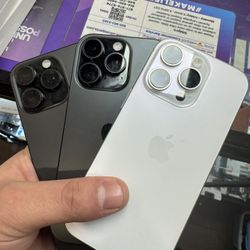 Bulk Of 3 Iphone 16 Pro Carrier Unlocked 