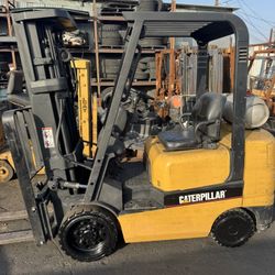 Forklift Caterpillar $8000 