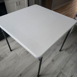 Foldable Plastic Table