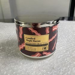 Bath & body works candied maple bacon candle