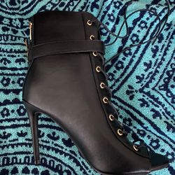    Queen Of The Game Booties -Shoes