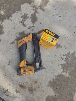 Bostitch Pneumatic Staple Gun