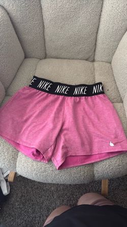GIRL NIKE SHORTS