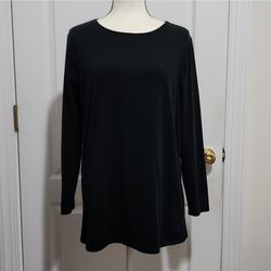 Liz Lange Women’s Black Shirt Size Large Slightly Fitted