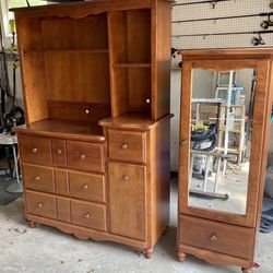 Bedroom Furniture - Dresser/Bookcase/Armoire