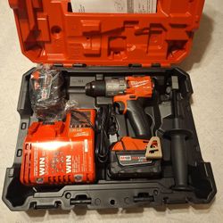 Milwaukee Fuel Drill Kit