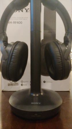 Sony wireless headset with stand