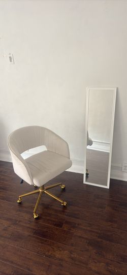 Chair & Mirror