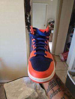 Nike Dunk High
Knicks Men's size 9 or women's size 10.5 excellent like new condition