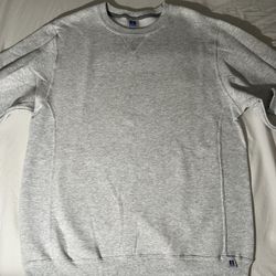 Russell Athletic Crewneck Sweatshirt (Medium)