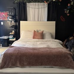 White bedroom set for sale