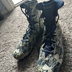 Football Cleats Under Armour 