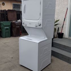 Stackable Washer Gas Dryer 